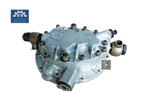 24.12.00   SB 3312-00-15  機(jī)油泵 Oil pump  發(fā)動(dòng)機(jī)12V150  特種車(chē)Special vehicle